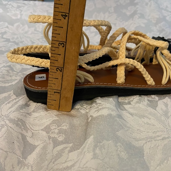 New Solemates Strappy Sandals - Picture 4 of 6